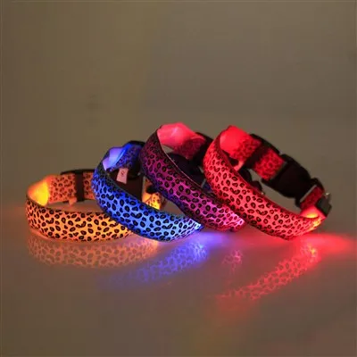 Collar para perro con estampado de leopardo